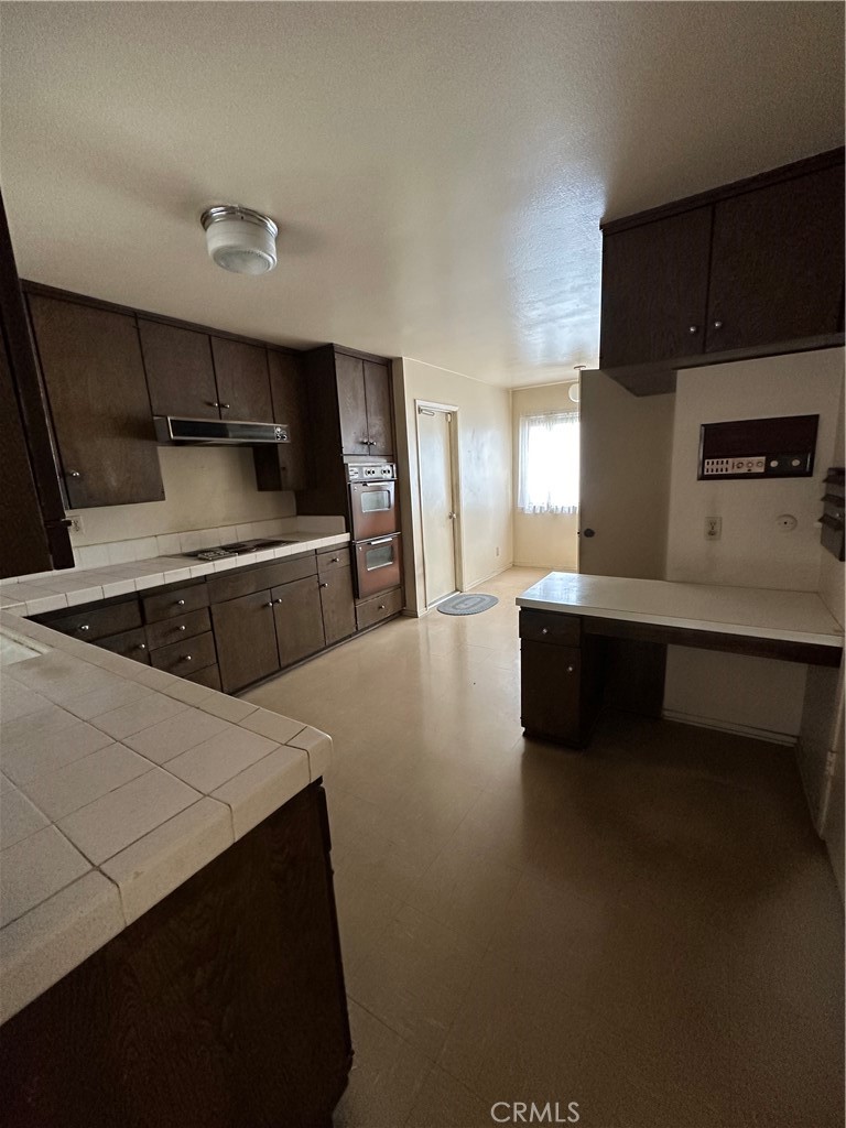 10061 Whispering Pine Circle