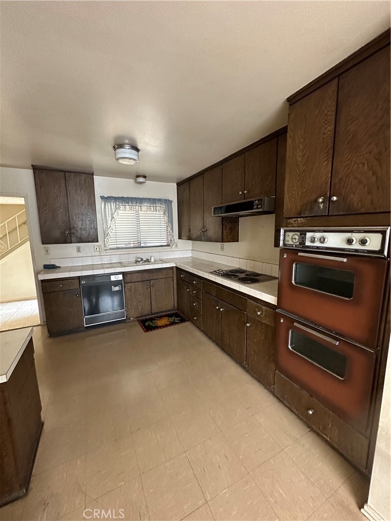 10061 Whispering Pine Circle