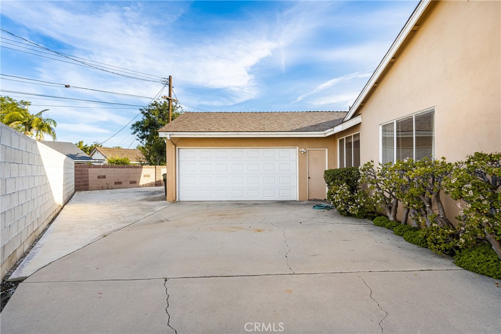 1586 W Mells Lane