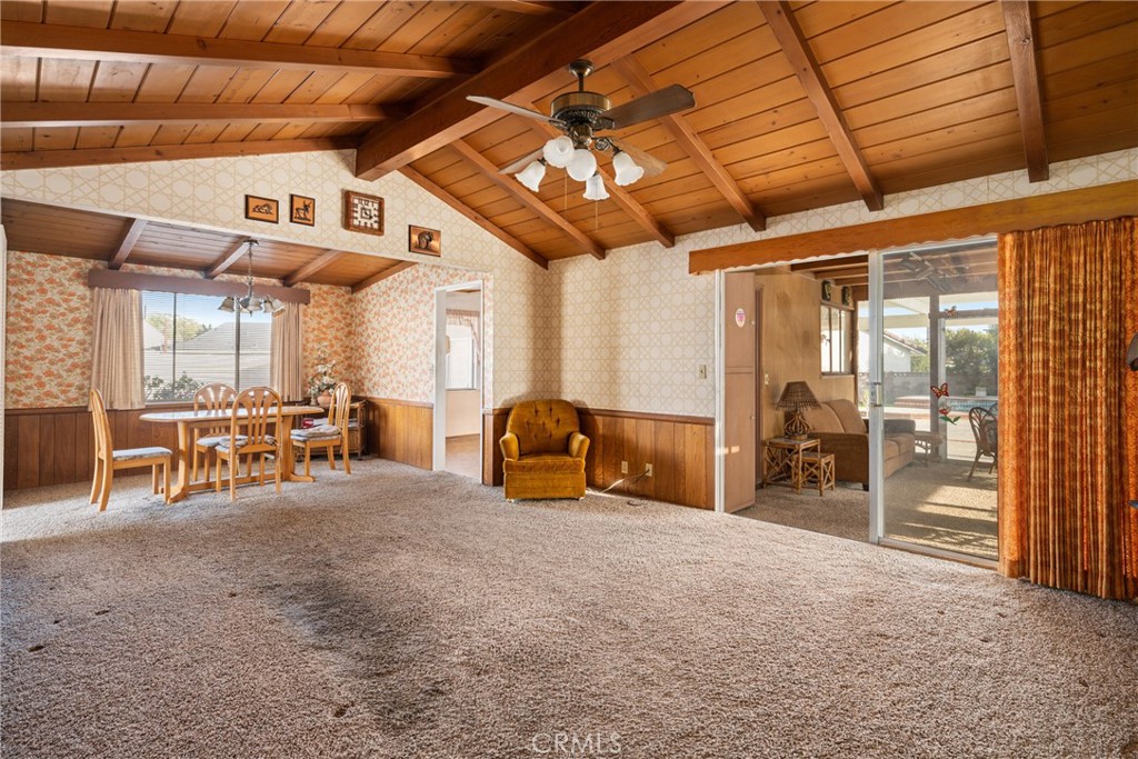 1586 W Mells Lane