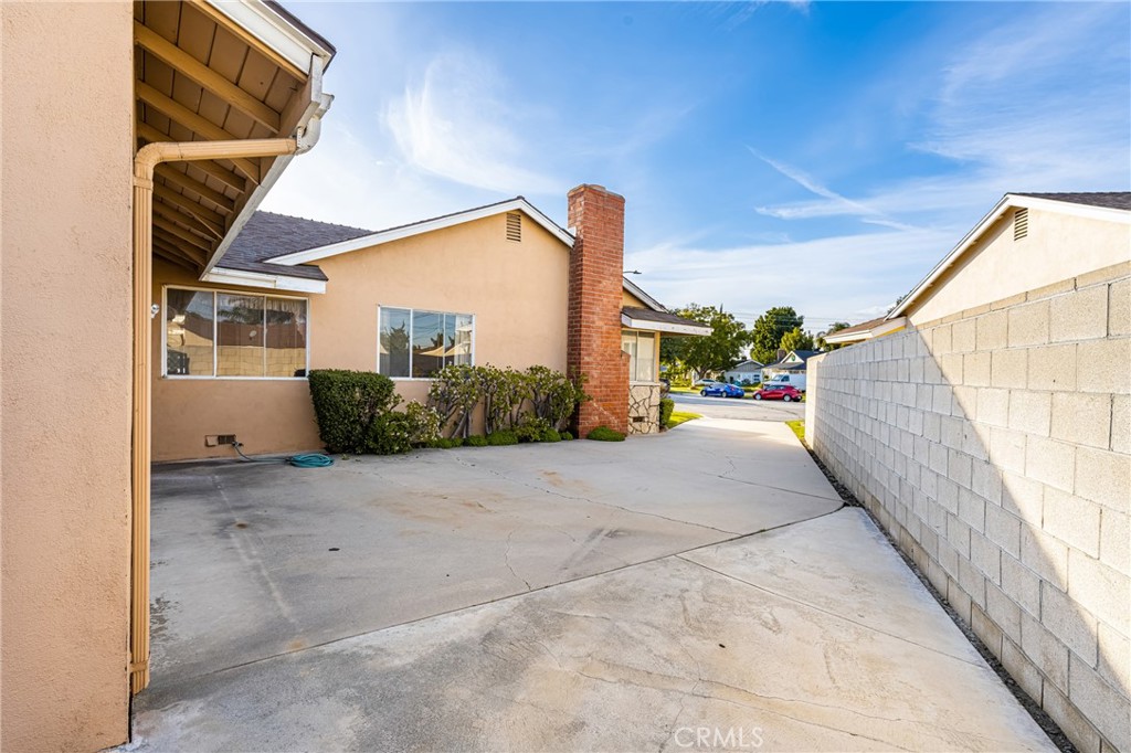 1586 W Mells Lane
