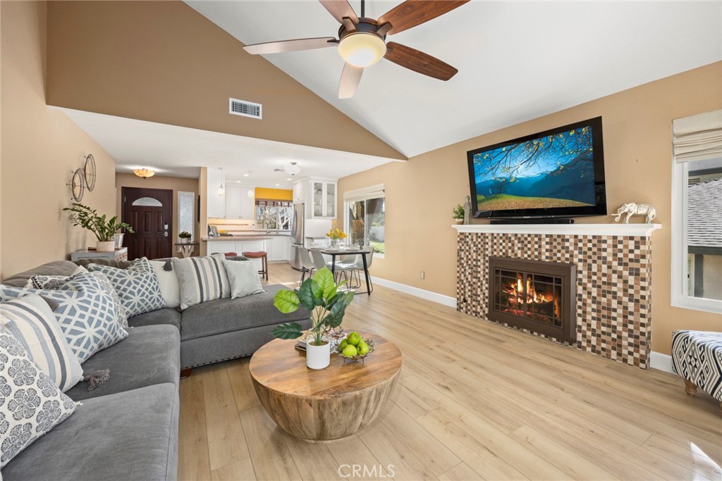 6735 Vista Loma