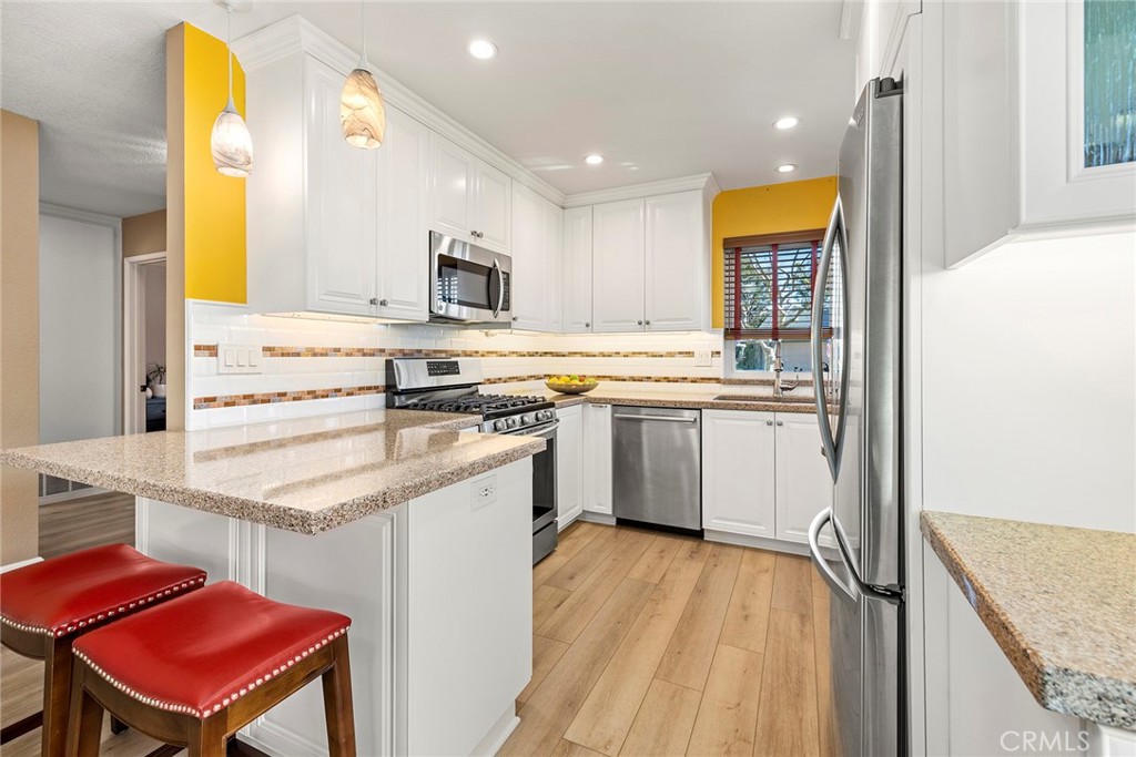 6735 Vista Loma
