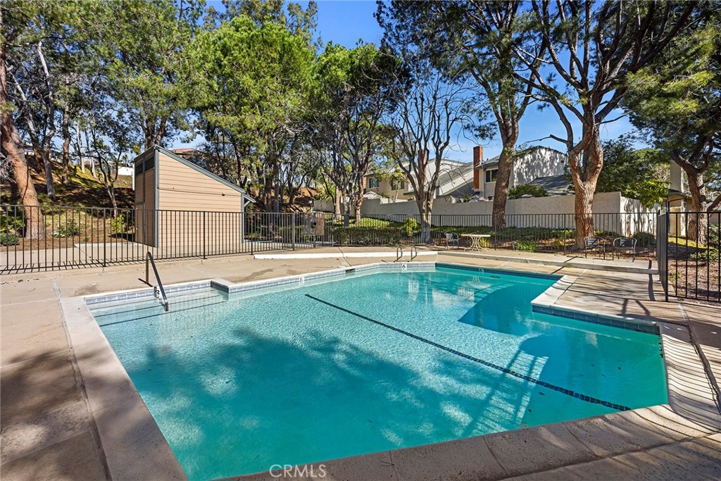 6735 Vista Loma