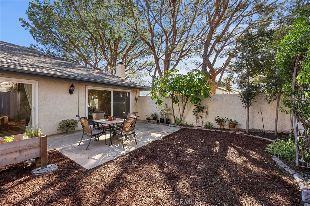 6735 Vista Loma