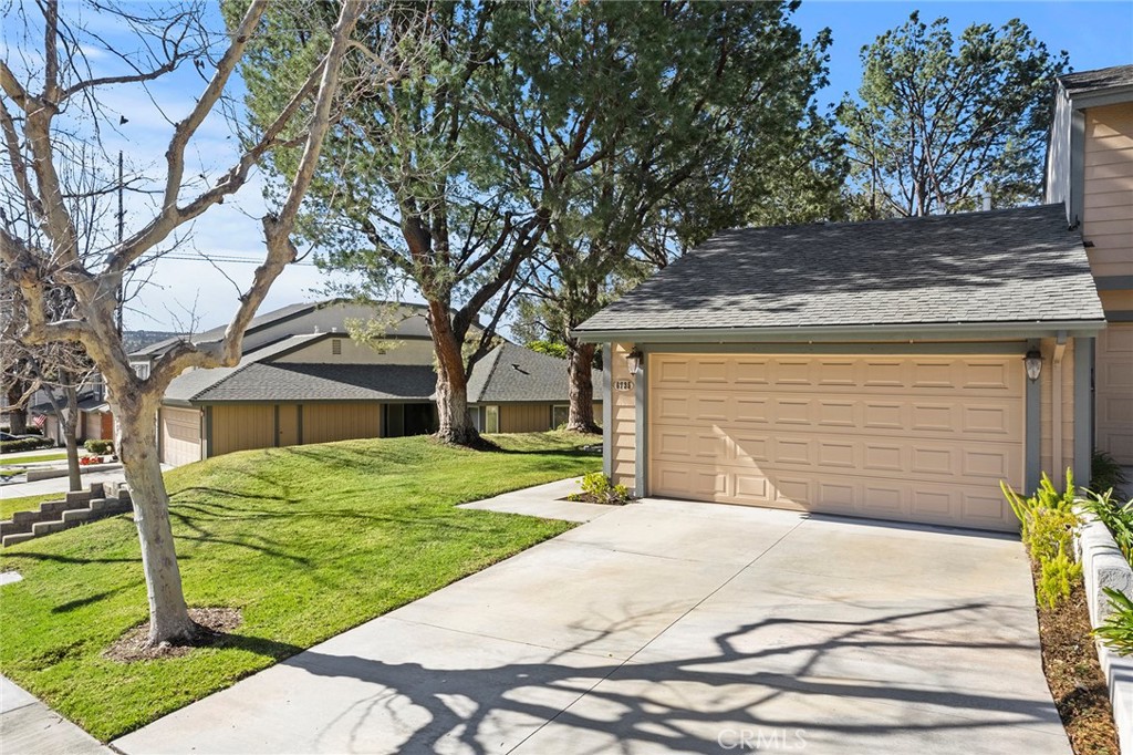 6735 Vista Loma