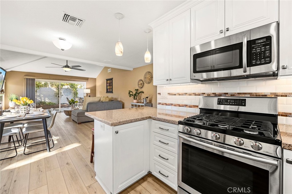 6735 Vista Loma