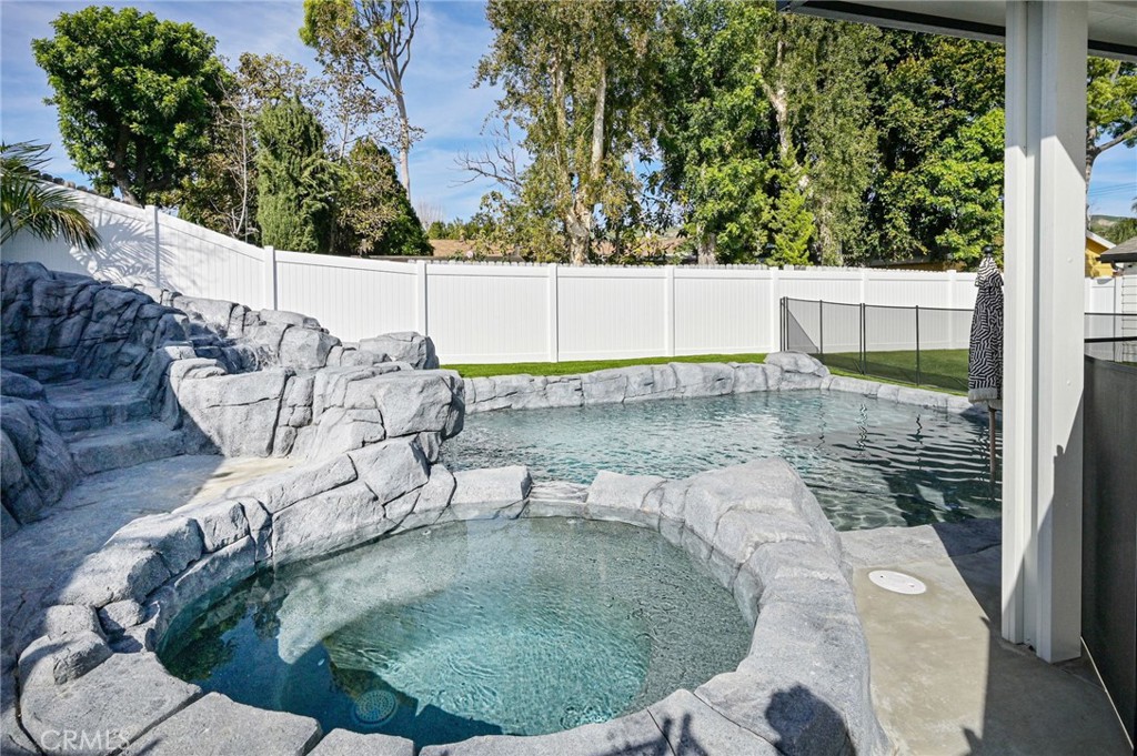 5735 WESTFIELD Street