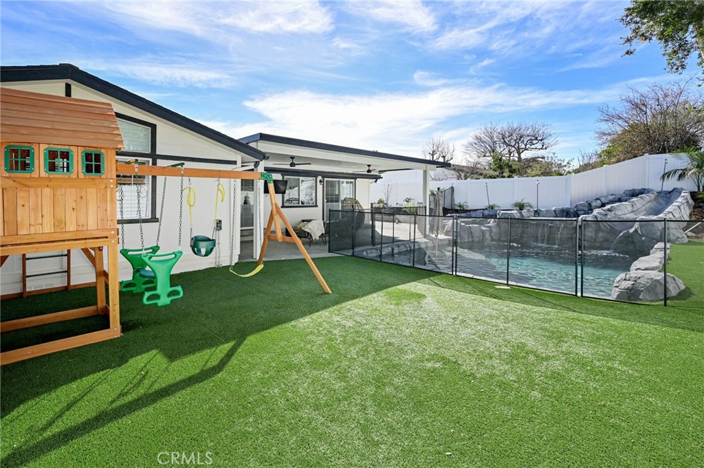 5735 WESTFIELD Street
