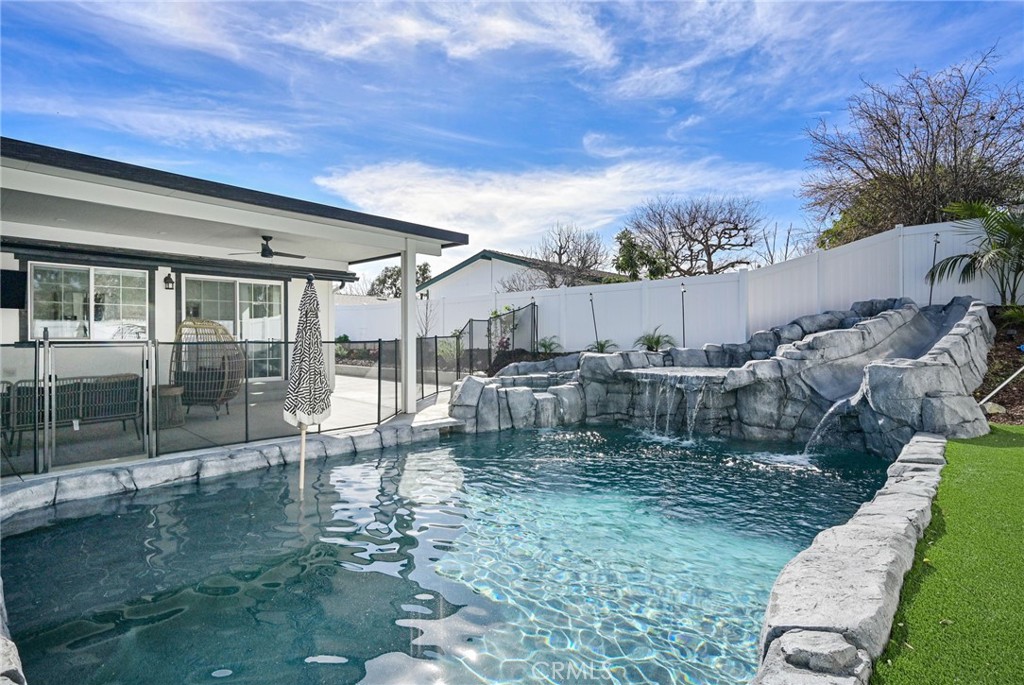 5735 WESTFIELD Street