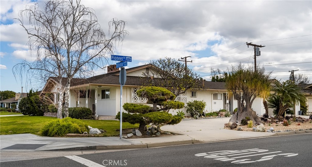 626 N Pioneer Drive