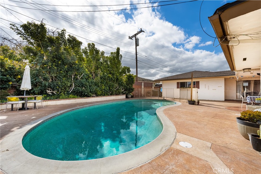 626 N Pioneer Drive