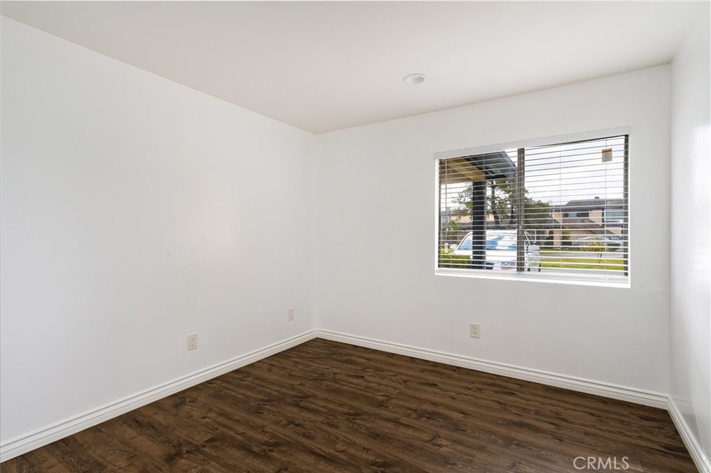 1244 E Bell Avenue 86O