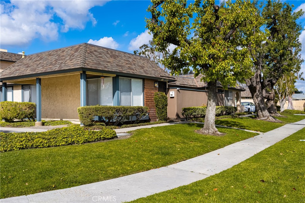 1244 E Bell Avenue 86O