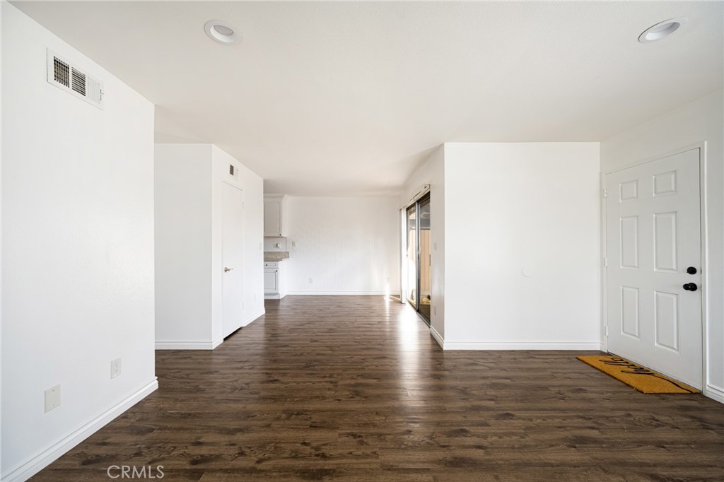 1244 E Bell Avenue 86O