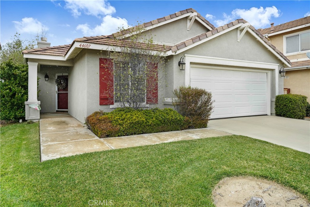 44607 Crestwood Circle