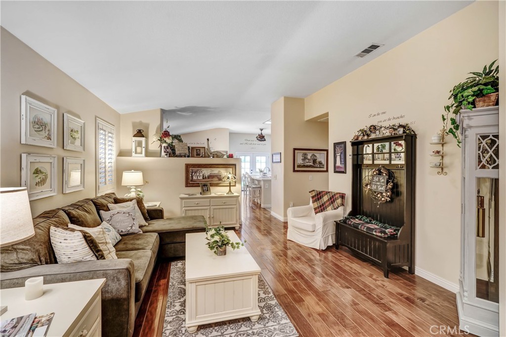 44607 Crestwood Circle