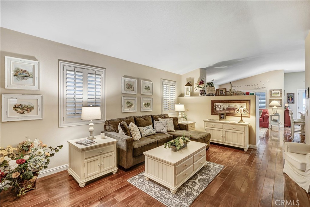 44607 Crestwood Circle