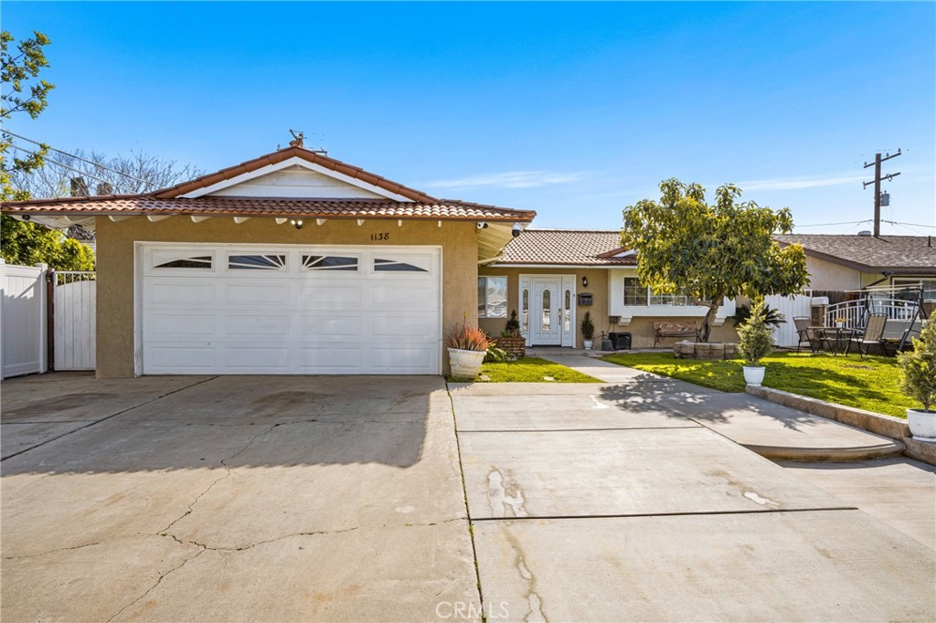 1138 N Lotus Street