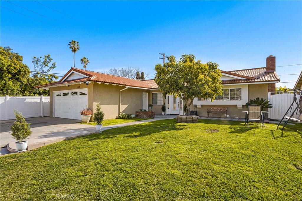 1138 N Lotus Street