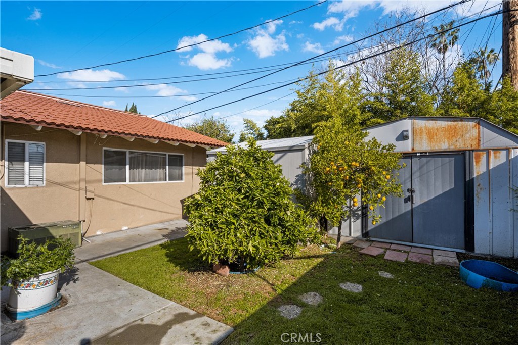1138 N Lotus Street