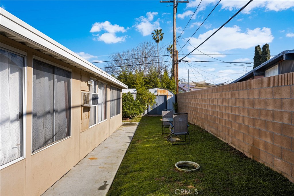1138 N Lotus Street