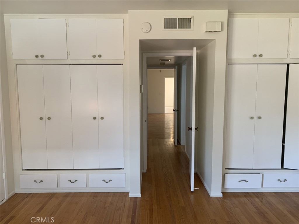 823 W Jade Way