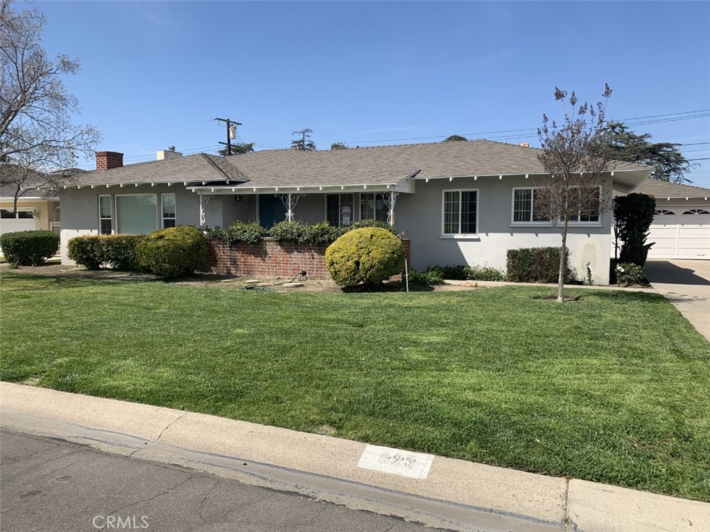 823 W Jade Way