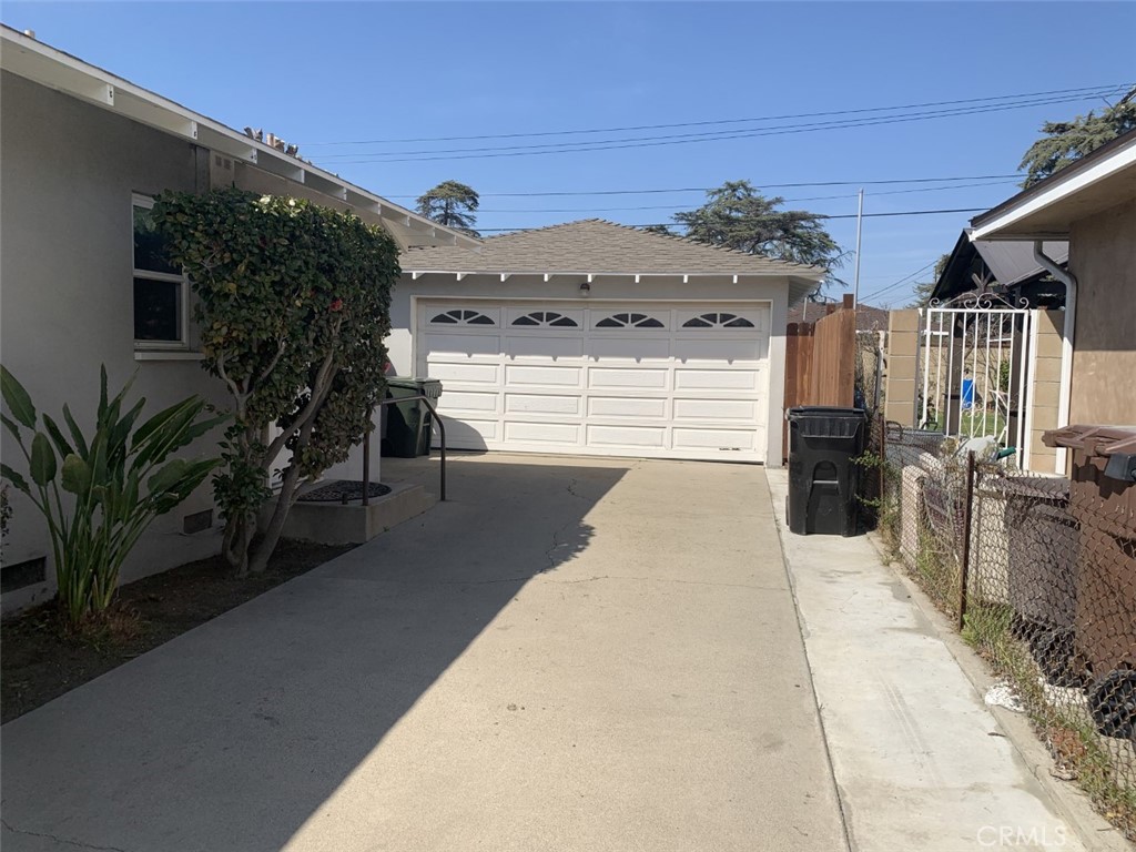 823 W Jade Way