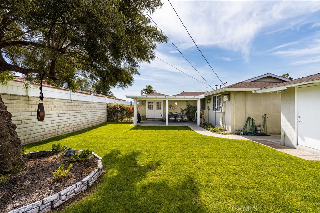 1332 N Columbine Place