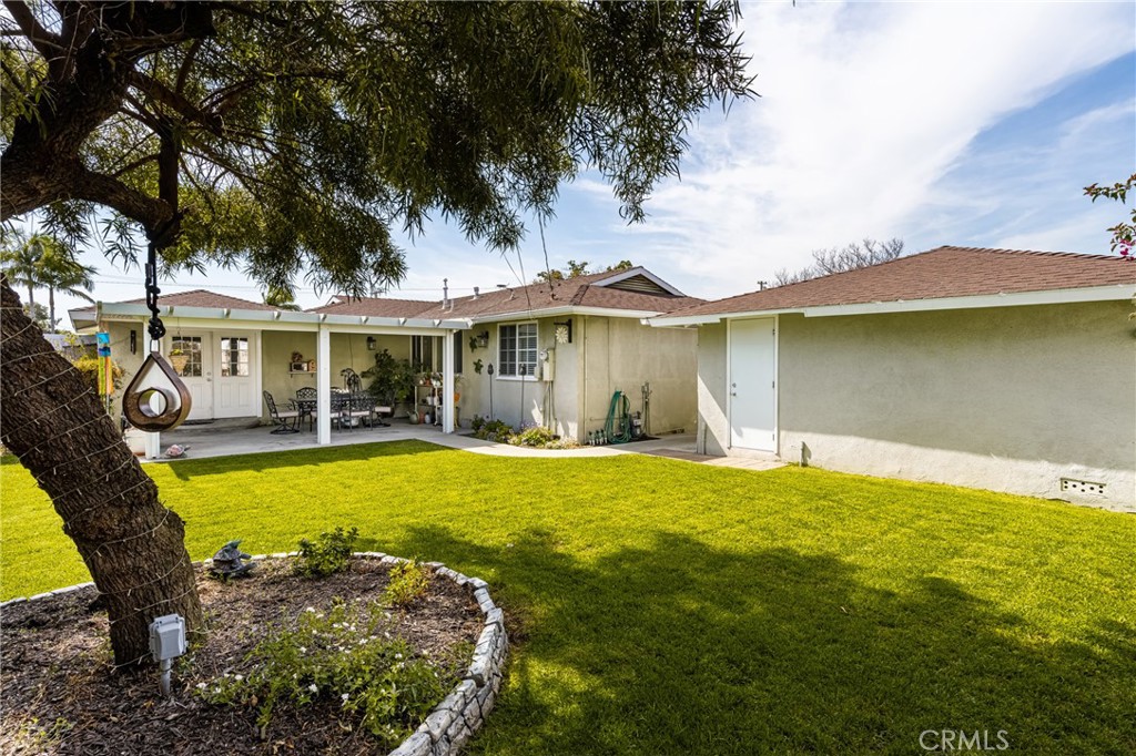 1332 N Columbine Place