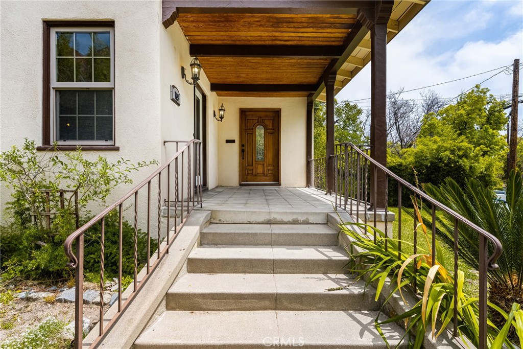 149 W Montecito Avenue