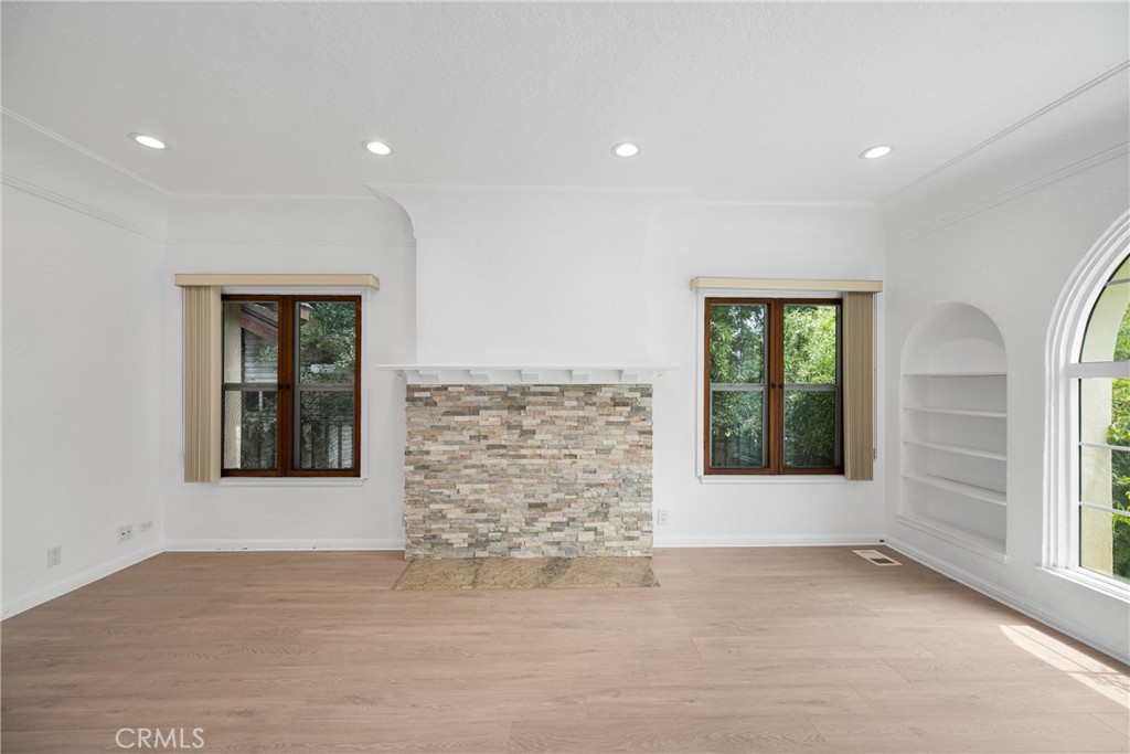 149 W Montecito Avenue