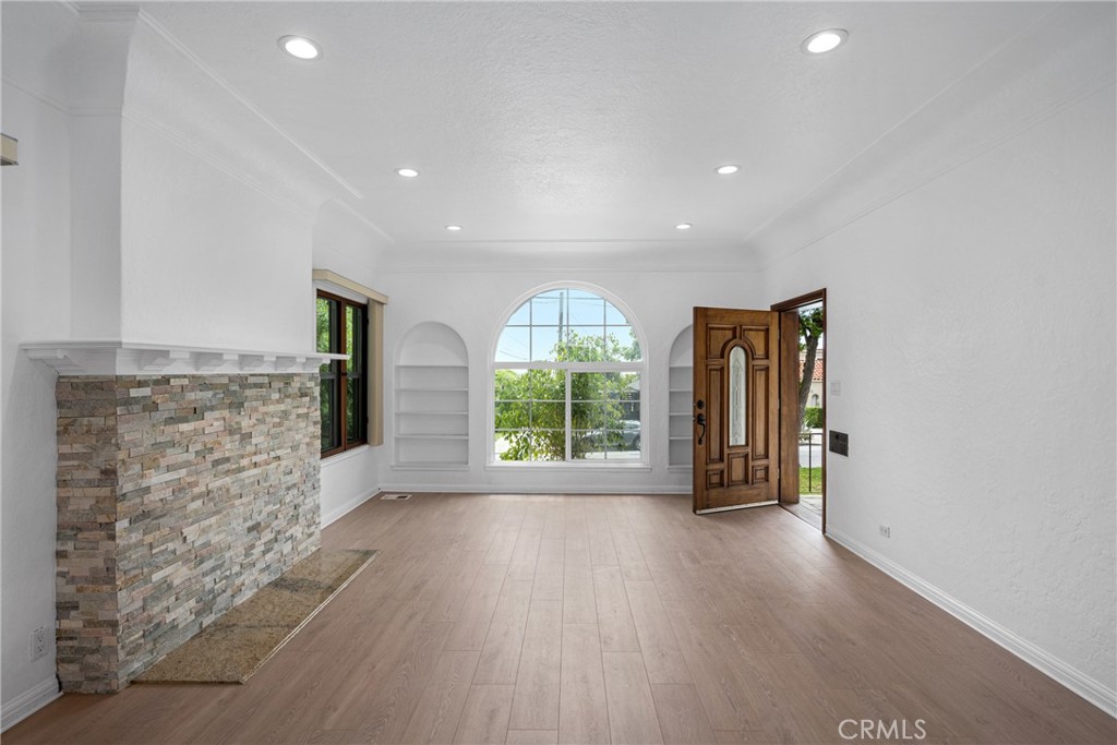 149 W Montecito Avenue