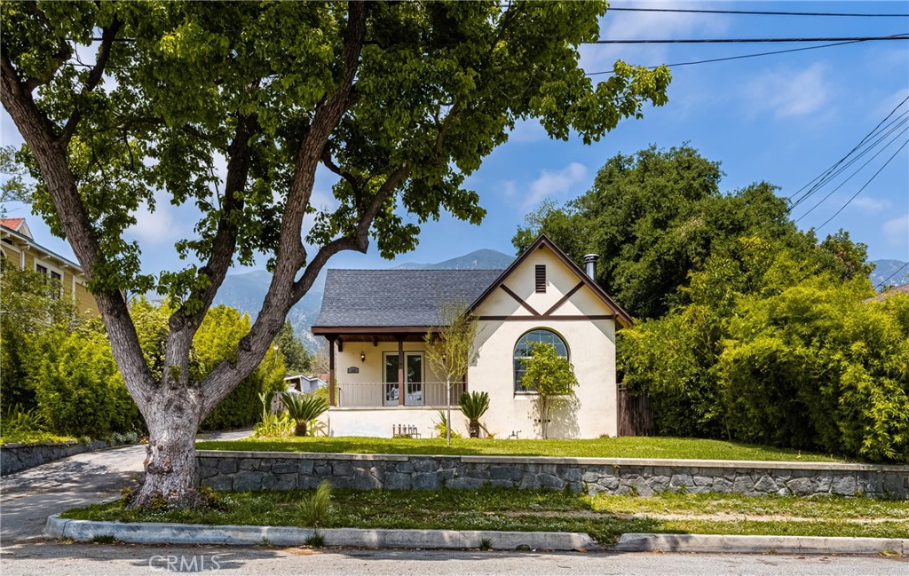 149 W Montecito Avenue