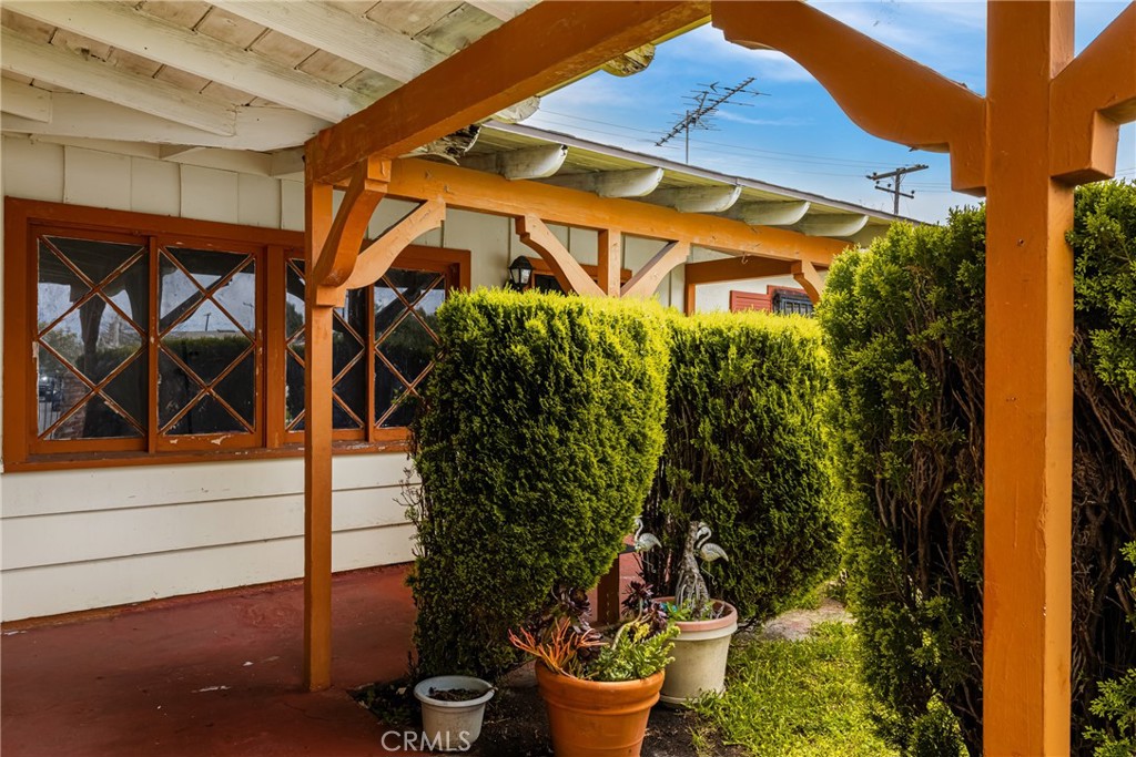 2750 Portola Drive