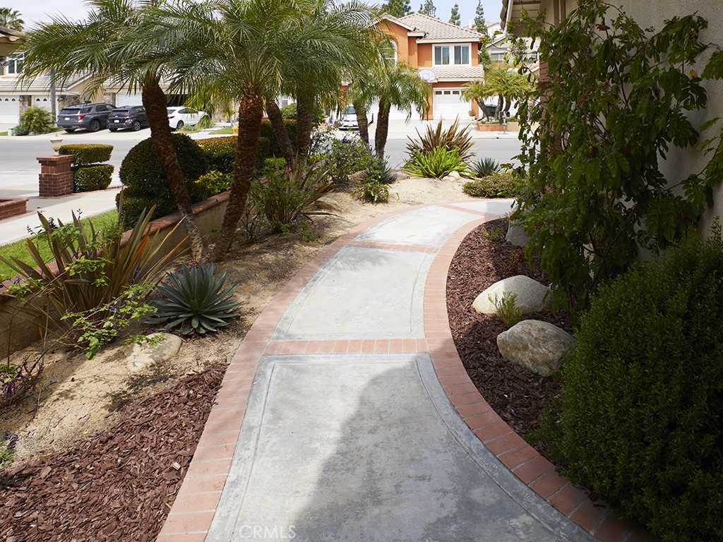 5530 Delacroix Way