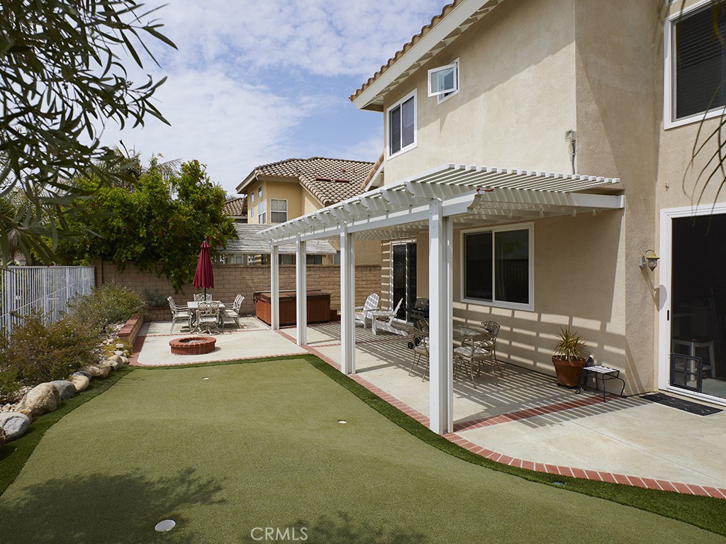 5530 Delacroix Way