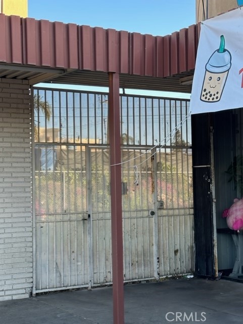 604 W Chapman Ave