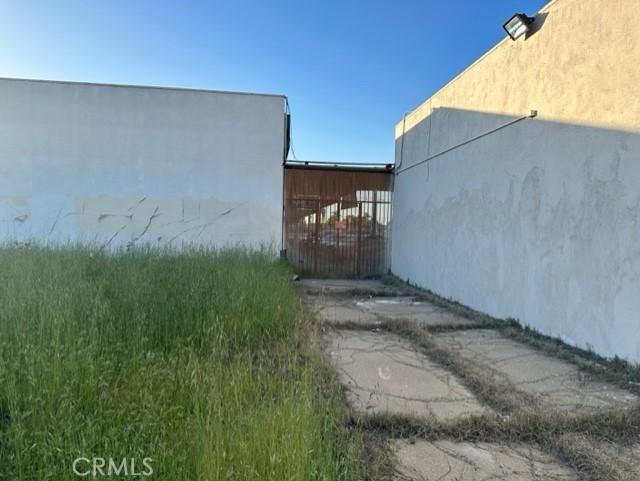 604 W Chapman Ave