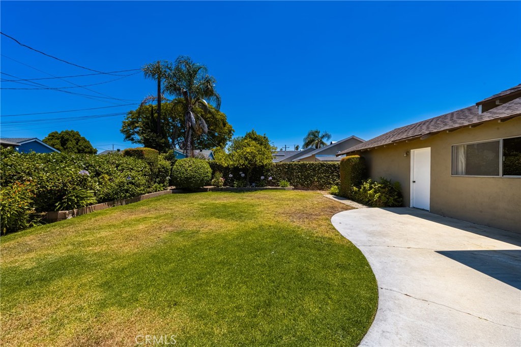 1530 W Doris Place