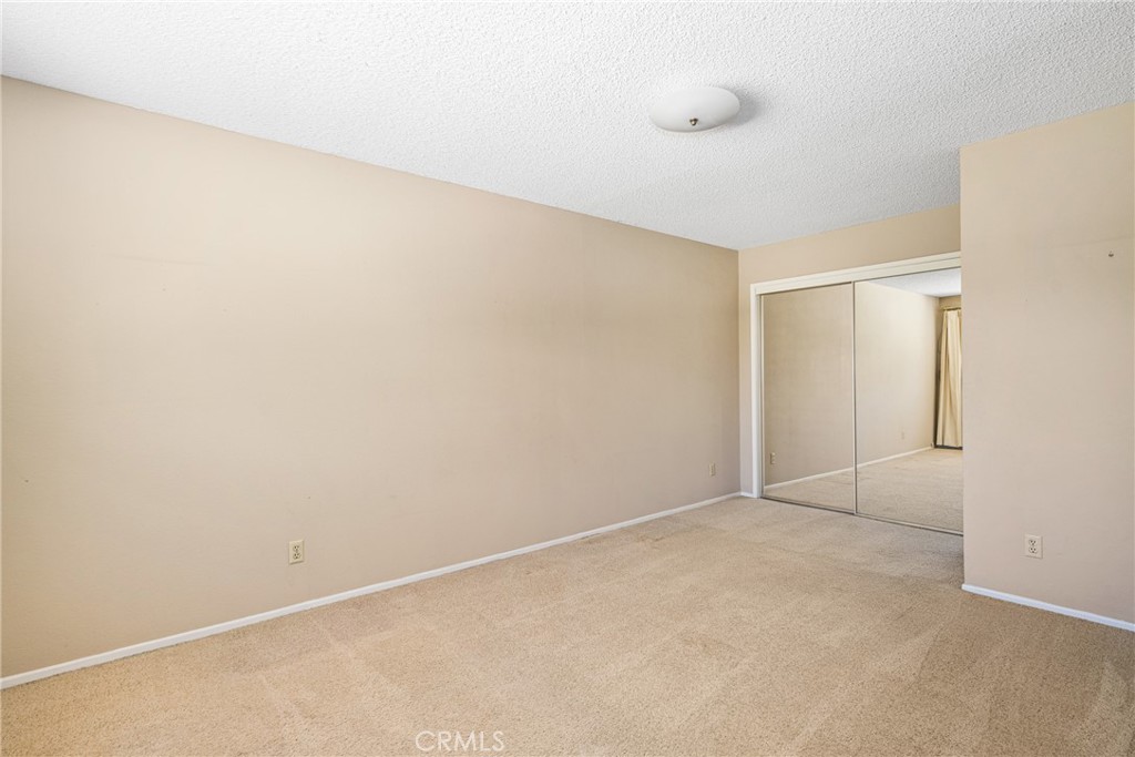 1530 W Doris Place