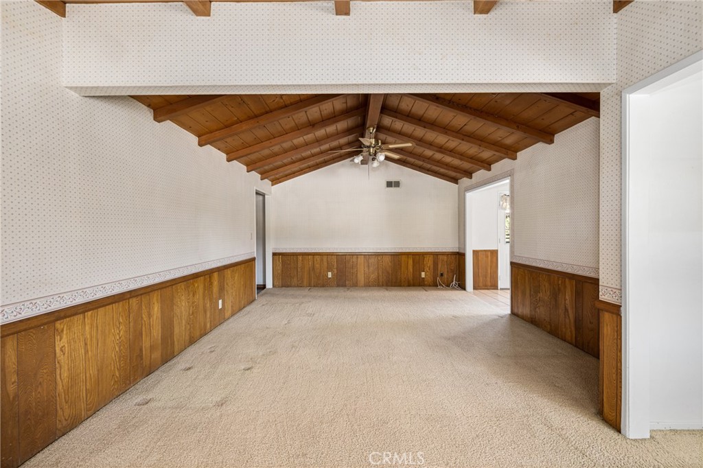1530 W Doris Place