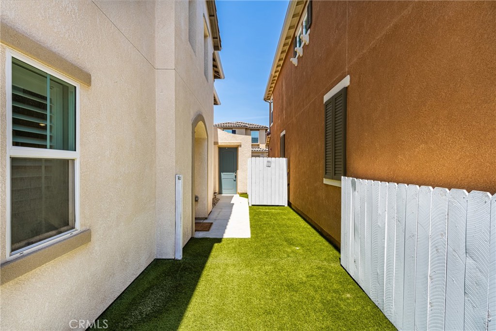 41939 Pedraza Street