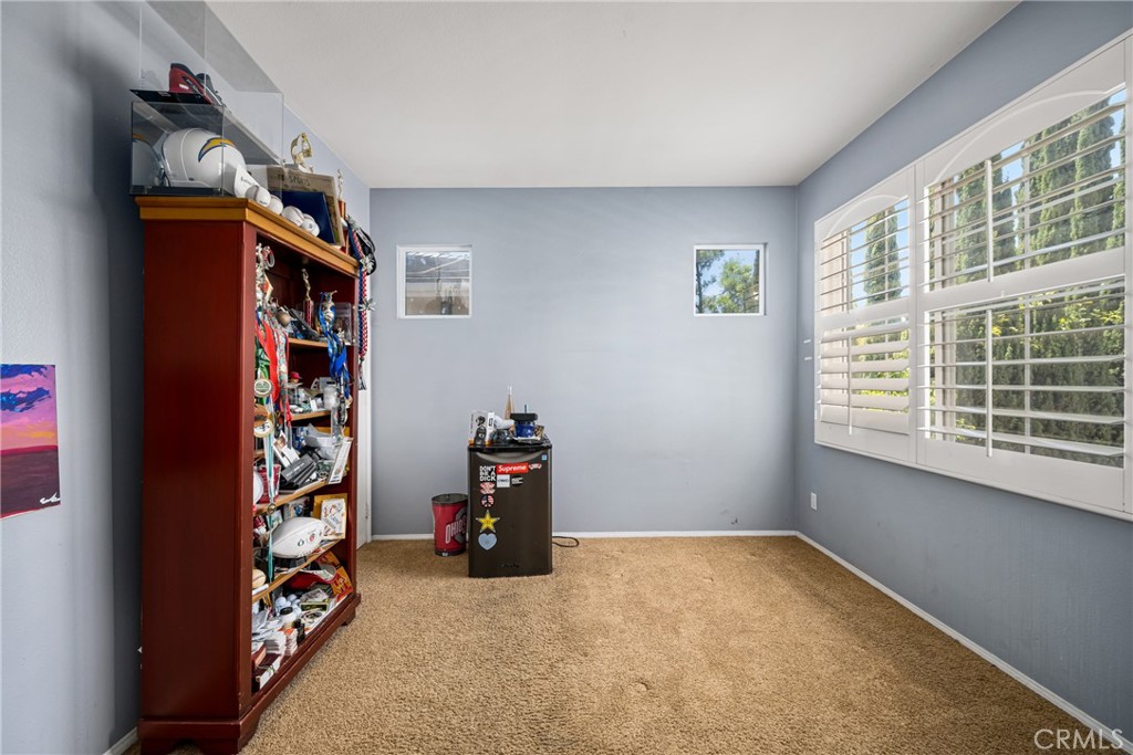 1241 N Fairbury Lane
