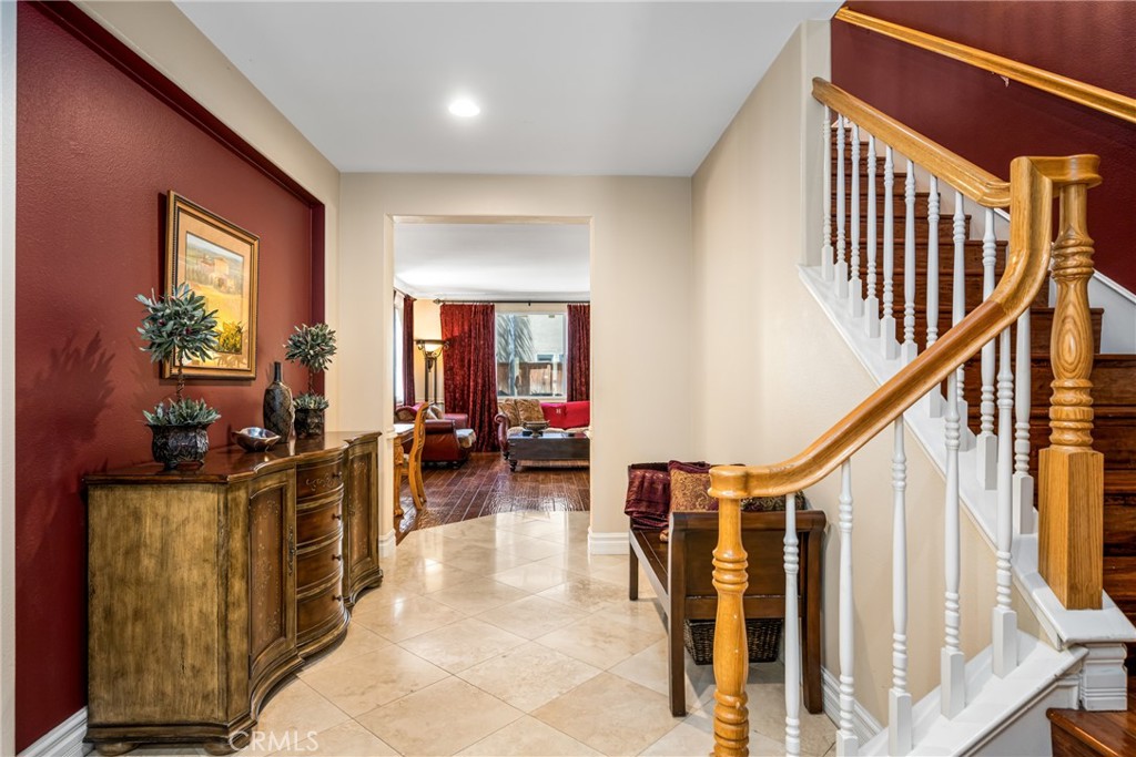 1241 N Fairbury Lane