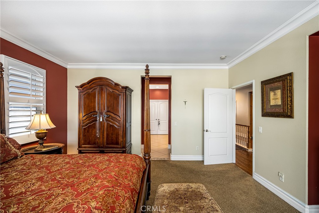 1241 N Fairbury Lane