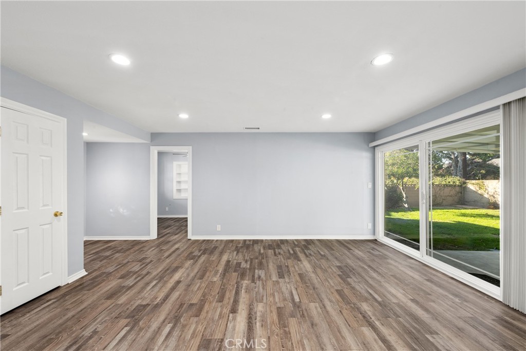 2427 E Normandy Drive