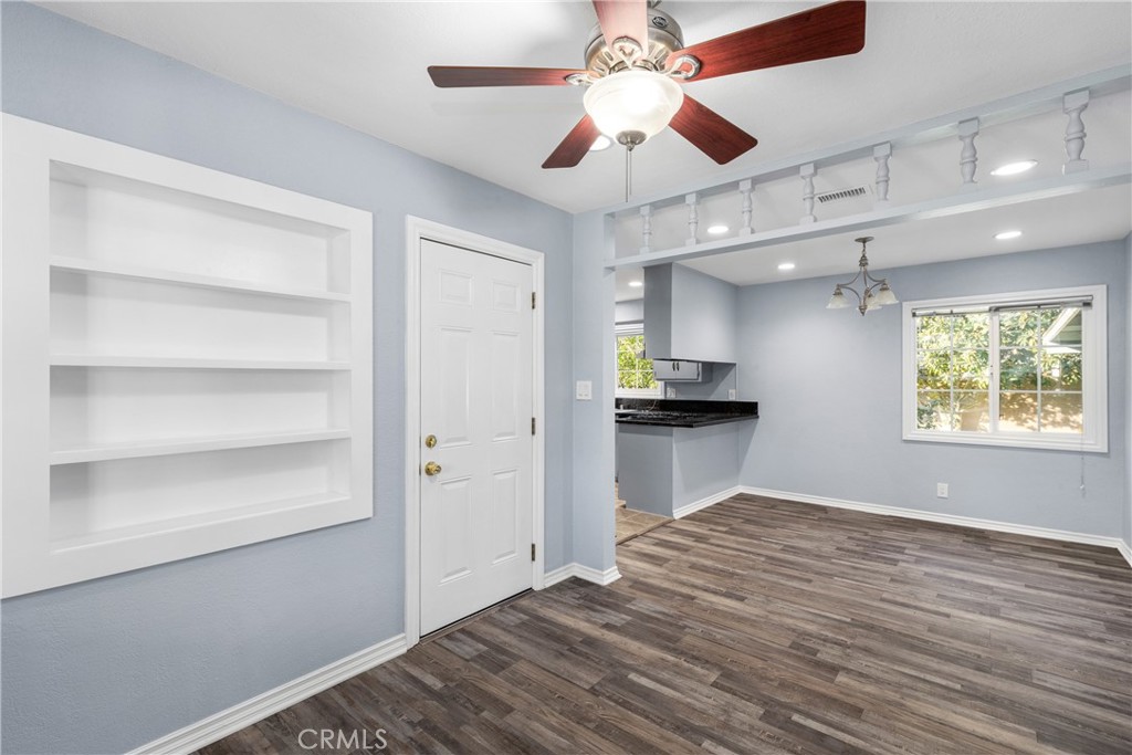 2427 E Normandy Drive