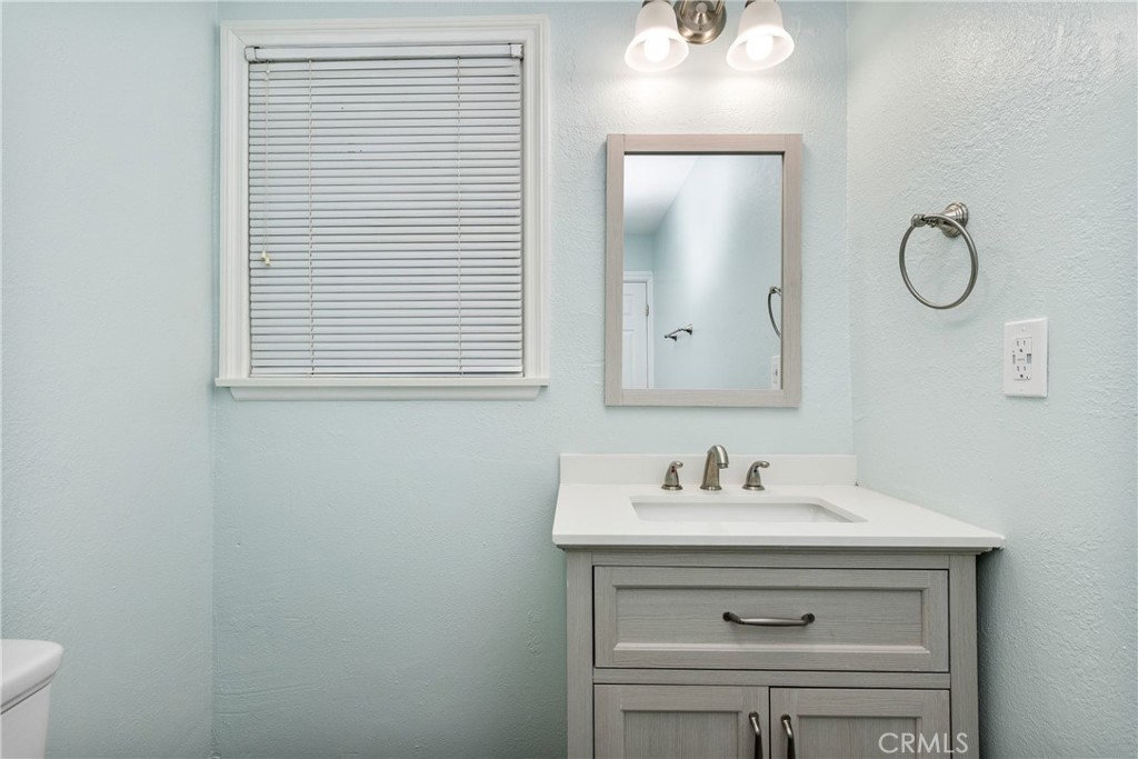 2427 E Normandy Drive
